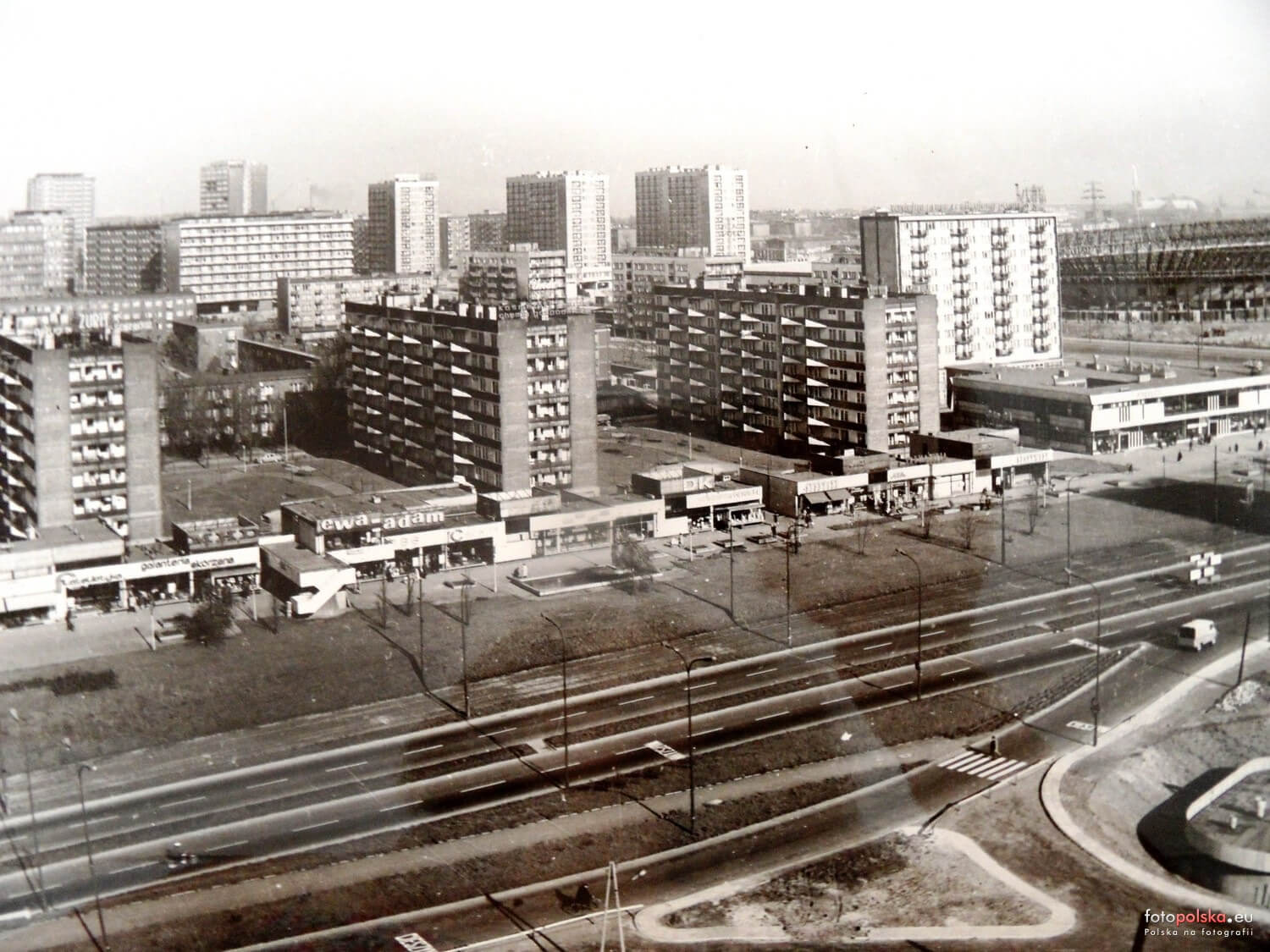 Wycieczka przez historię ulicy Chorzowskiej w KatowicachHala widowiskowo sportowa Spodek 1391027 Fotopolska Eu