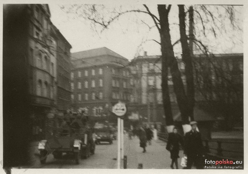 Historyczny spacer ulicą Piekarską