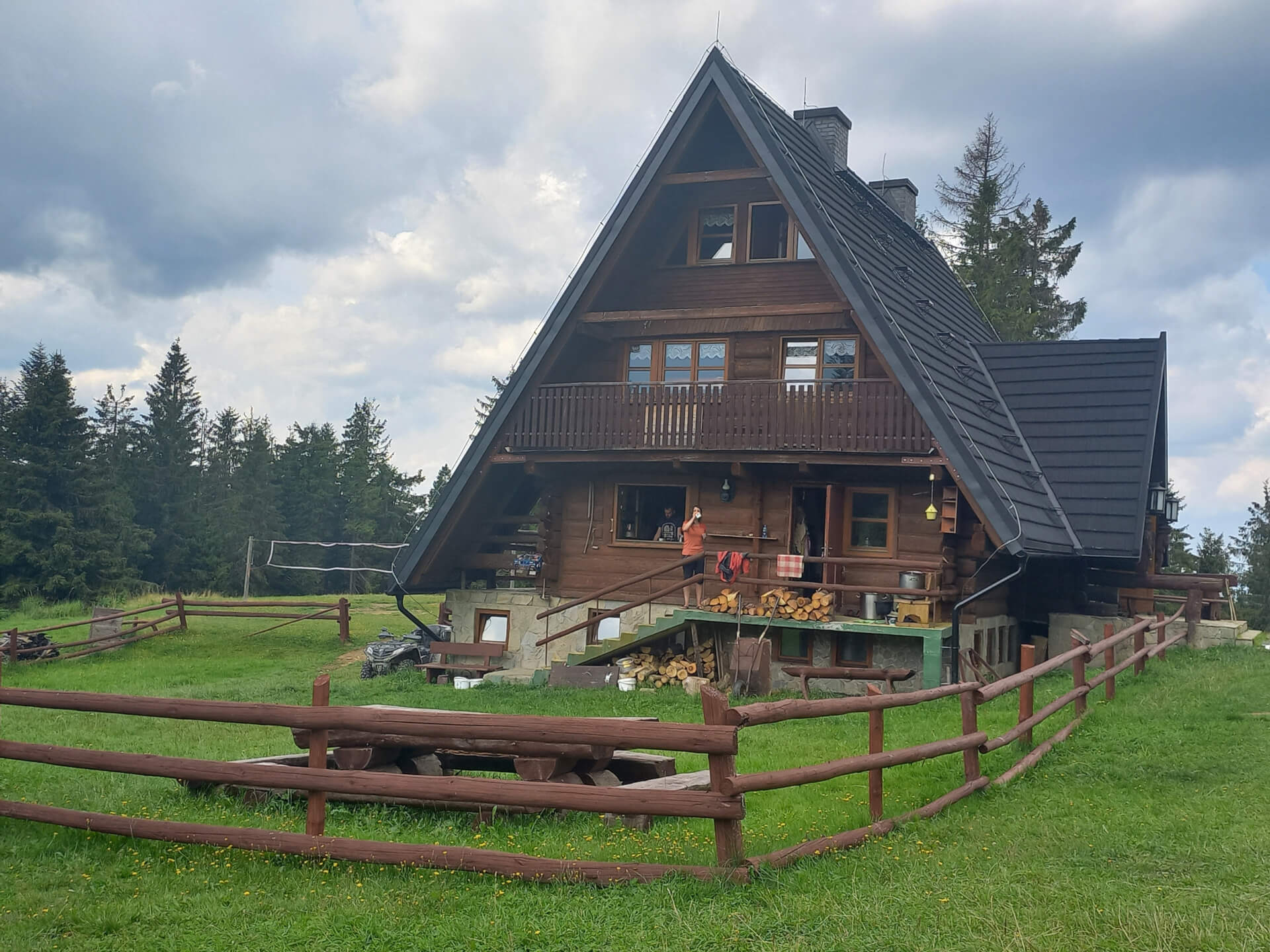 Na wycieczkę w te góry dojedziemy w niecałe dwie godziny