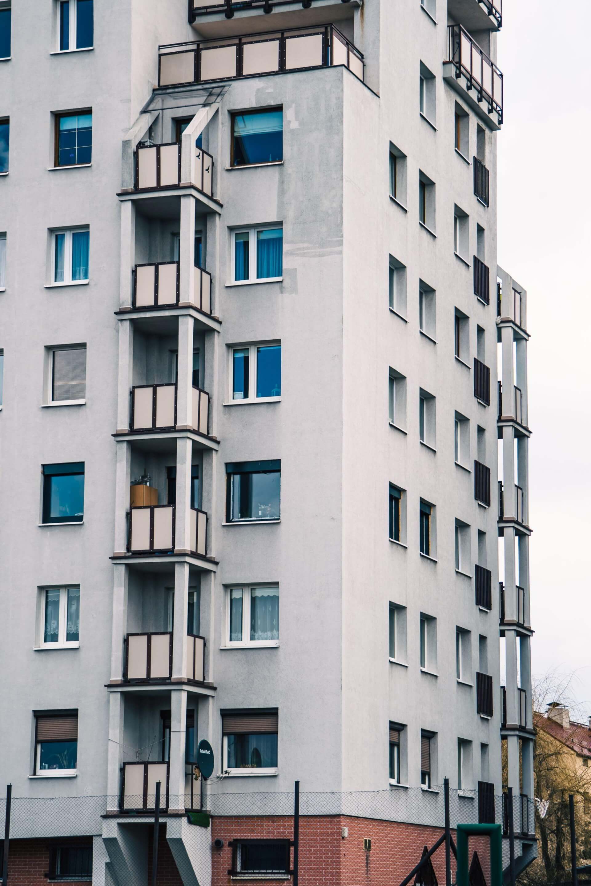 Piramidki, cuda wianki, czyli postmodernistyczne mieszkanie w Katowicach