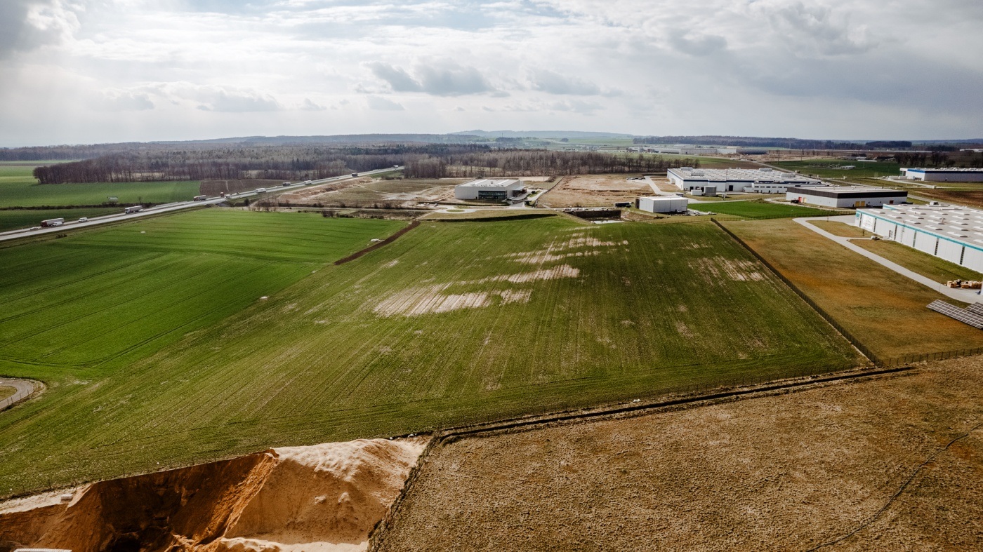 Ponad 100 ha atrakcyjnych terenów inwestycyjnych w Ujeździe 38