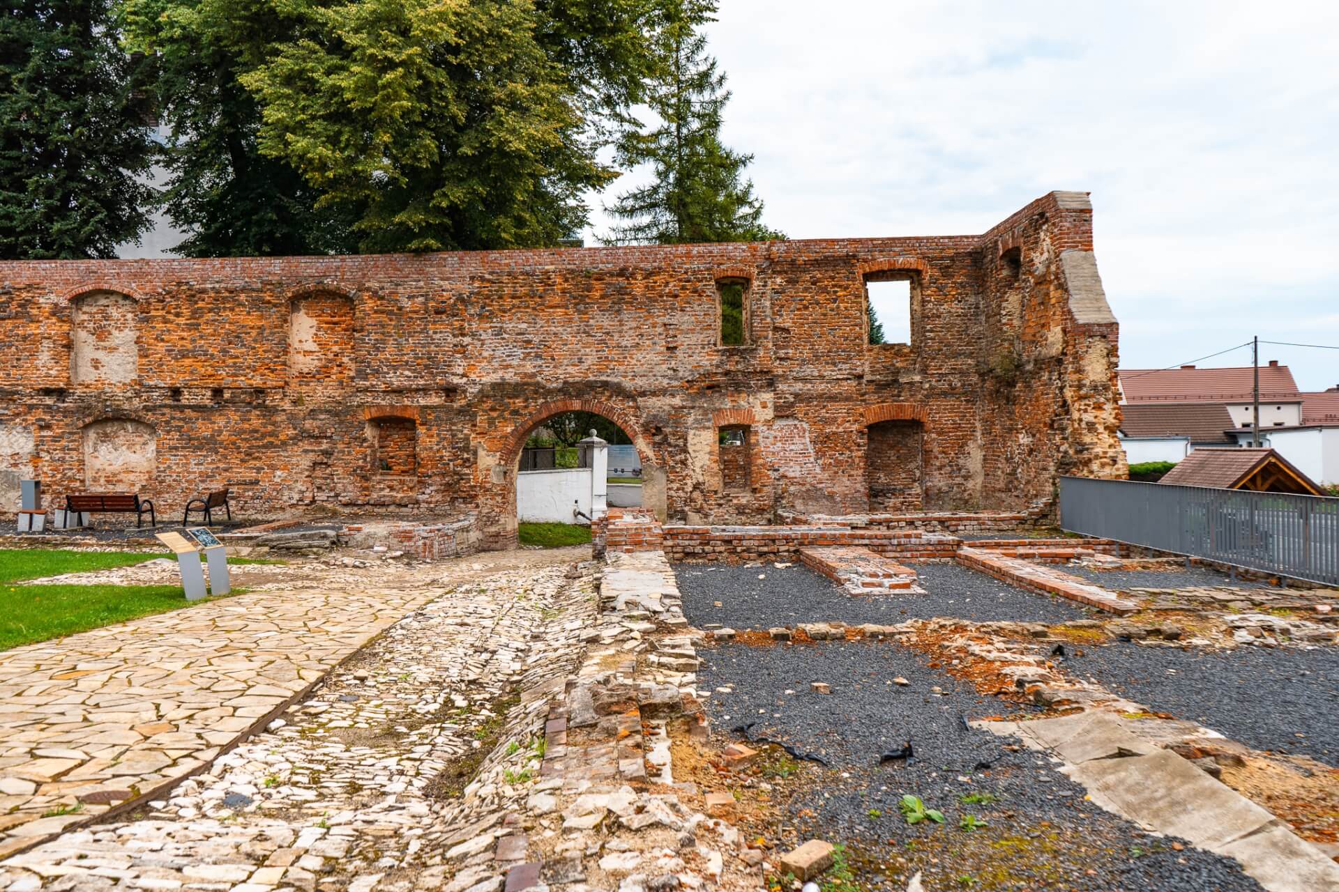 Ujazd to śląskie miasto o długiej historii