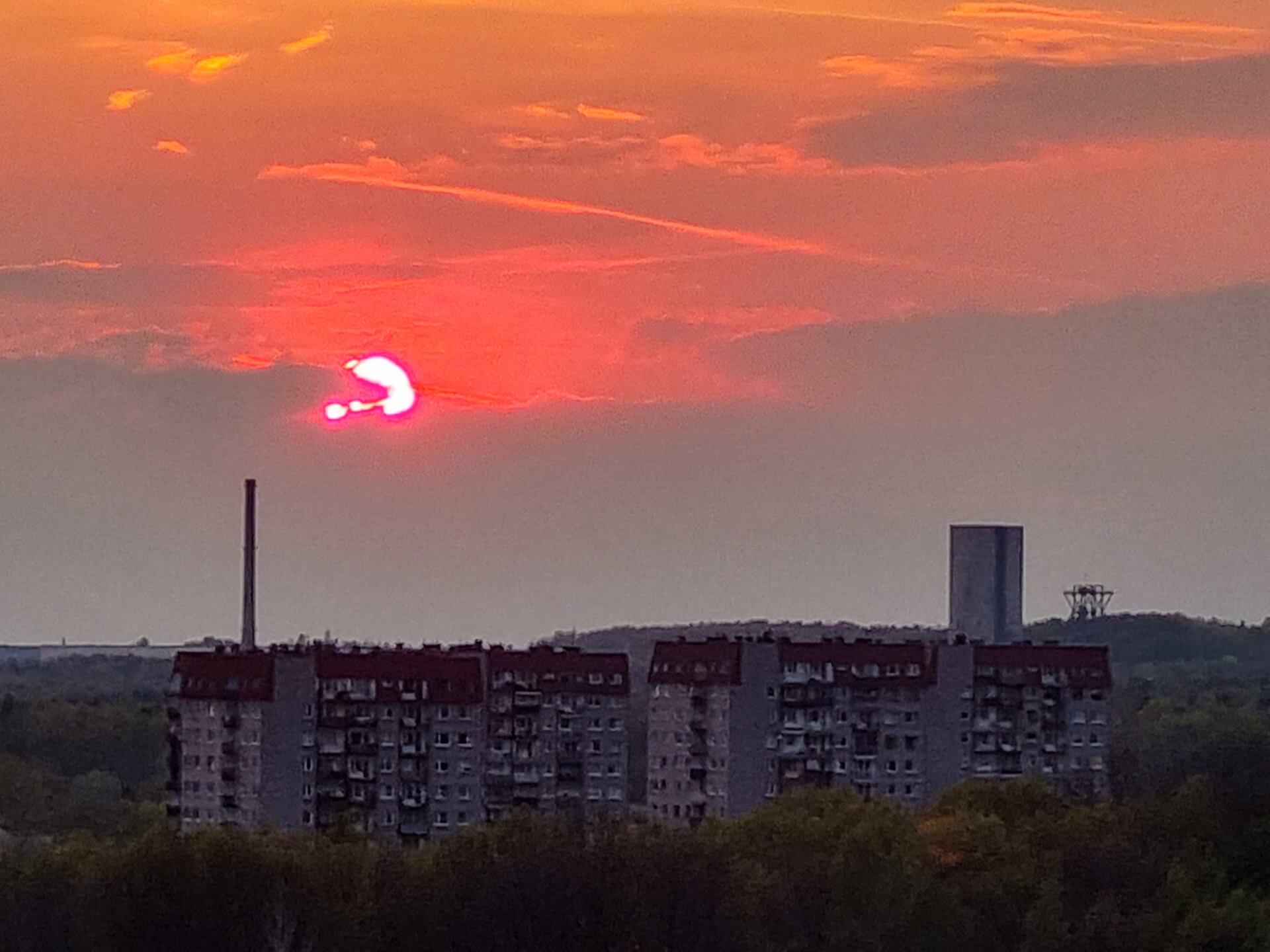 Zachód słońca z szybem KWK "Śląsk"