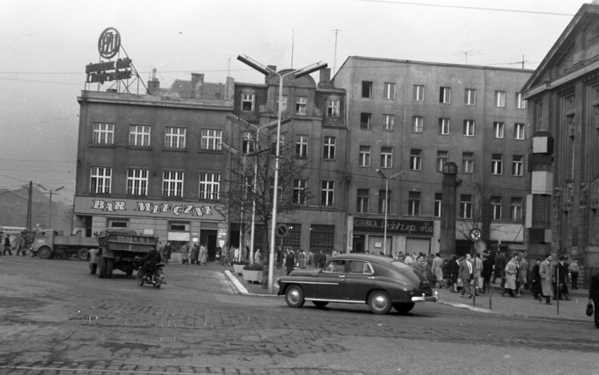 Katowice lata60 archiwalne rynek 05 fortepan