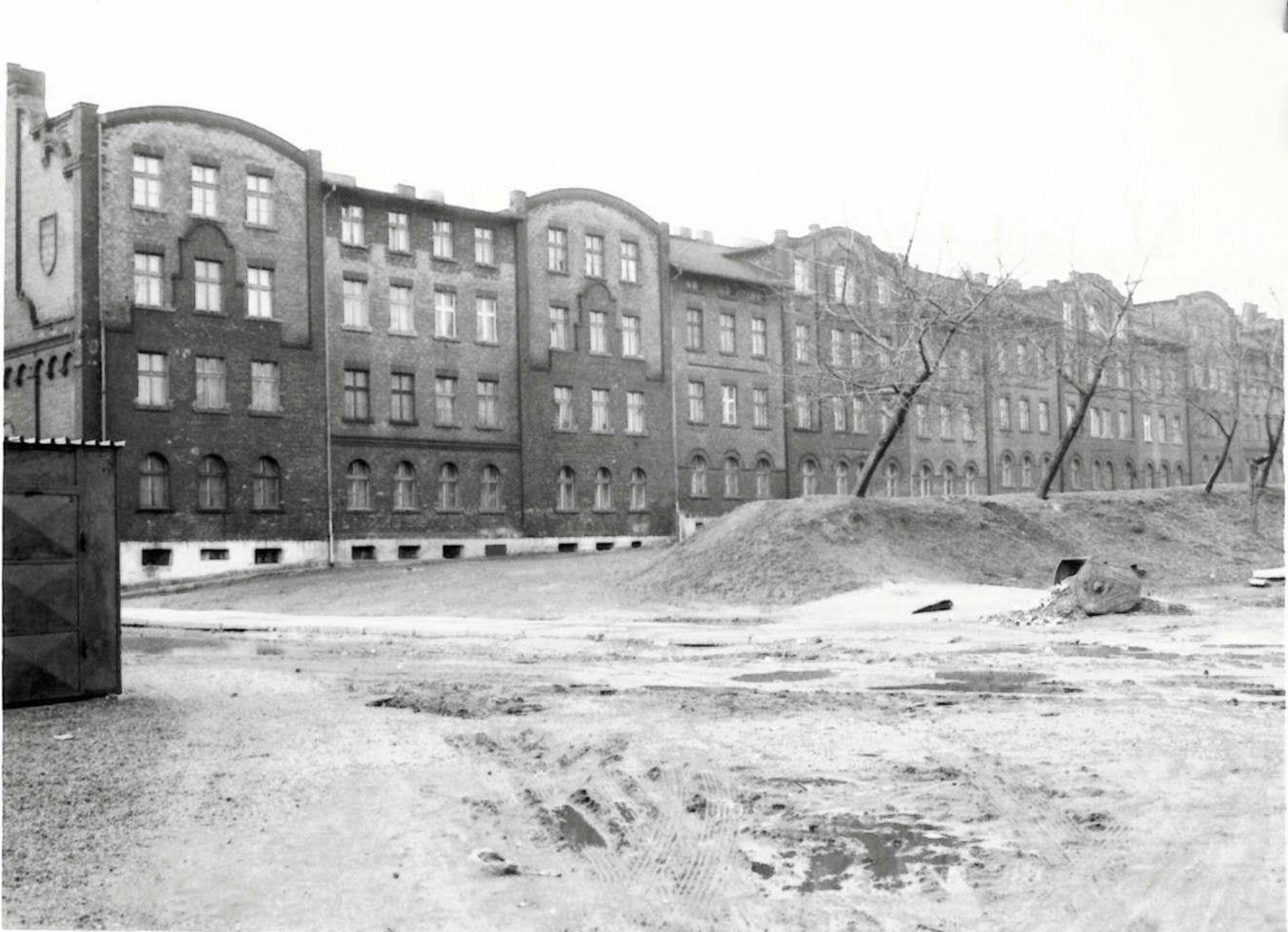 Kaufhaus rudasl Zabudowania ul Podgorze lata80 XX w zrodlo archiwum SWKZ 02