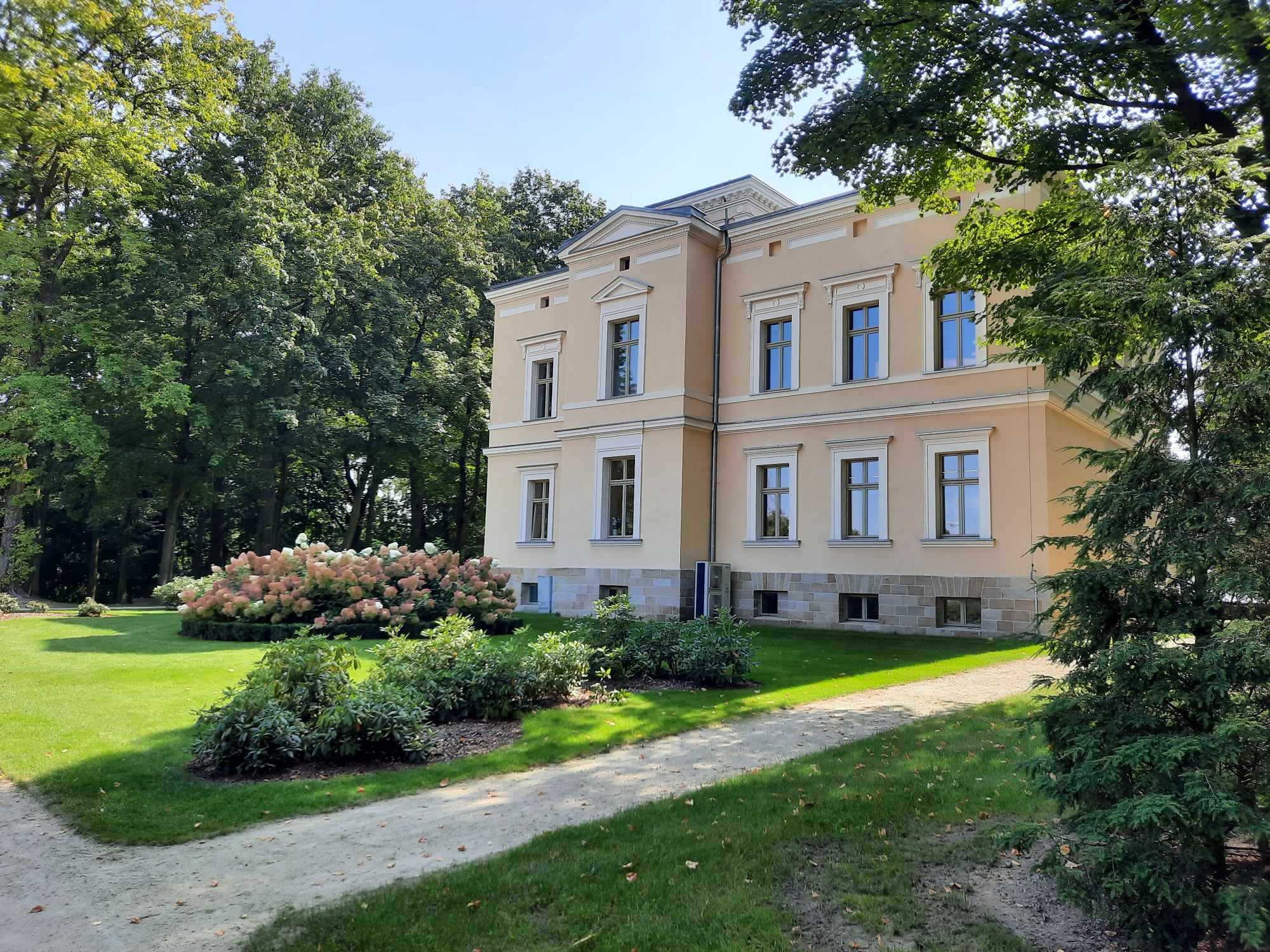 Palac leszczyny 07