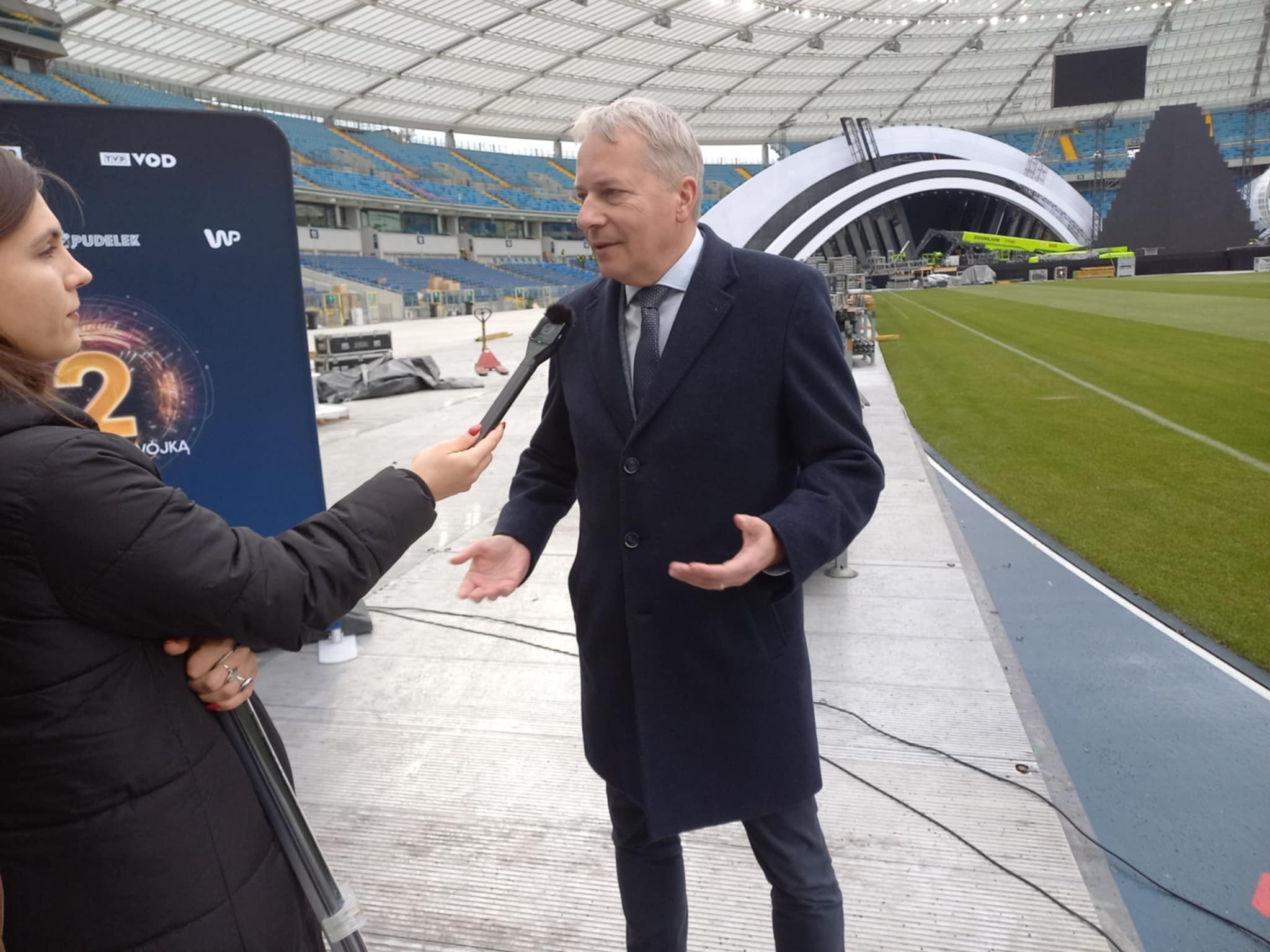 Budowa sceny Sylwester z Dwójką, Stadion Śląski, Chorzów