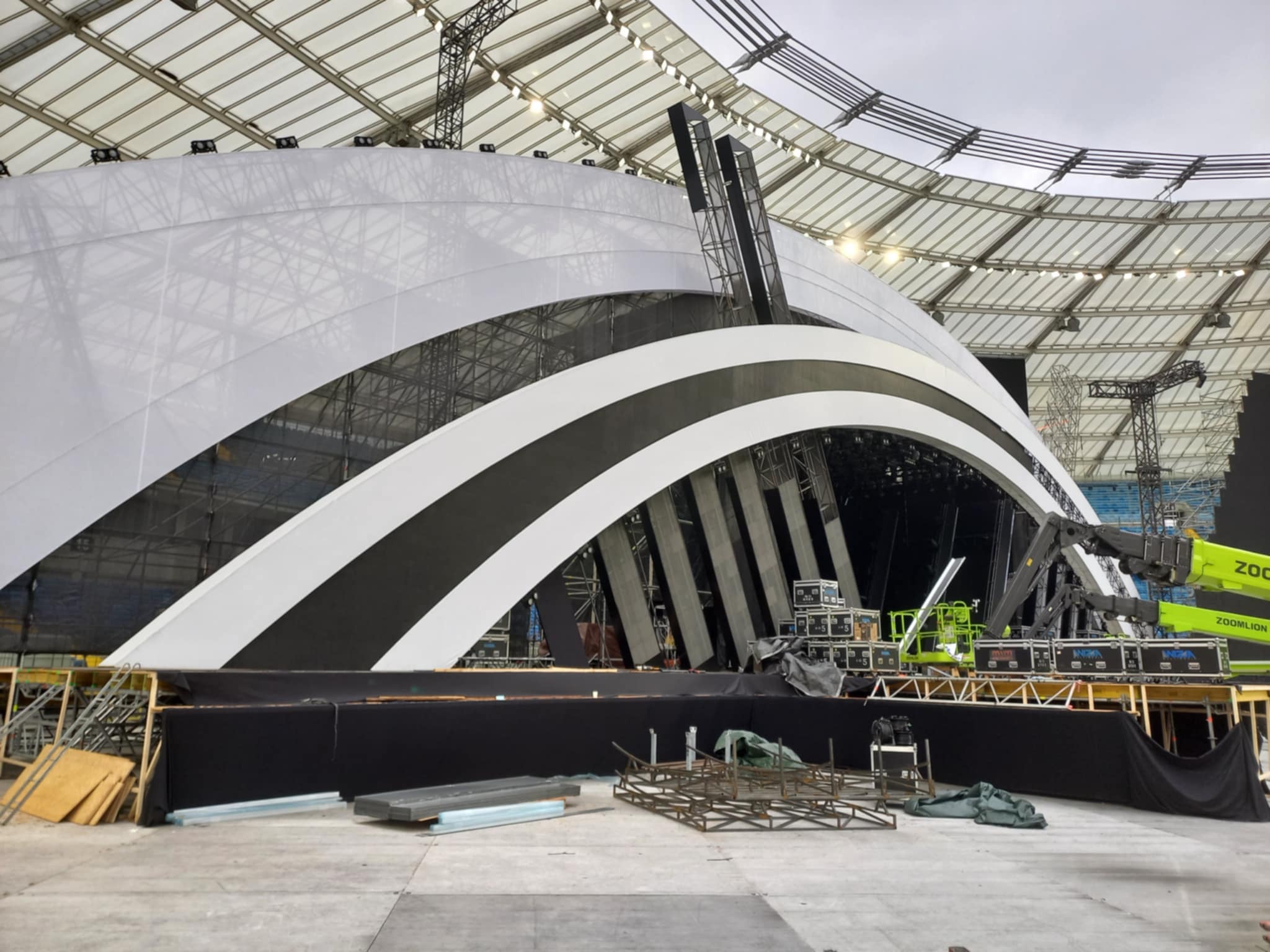 Budowa sceny Sylwester z Dwójką, Stadion Śląski, Chorzów