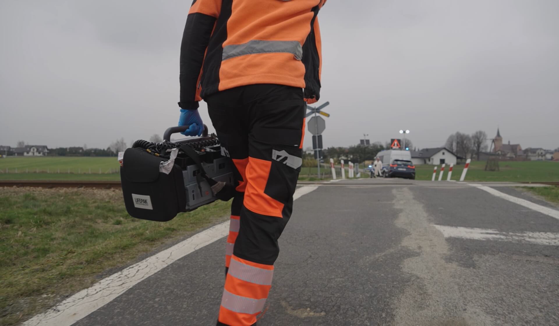 Pszczyńska Policja i Koleje Śląskie – aby na przejazdach kolejowo-drogowych było bezpiecznie