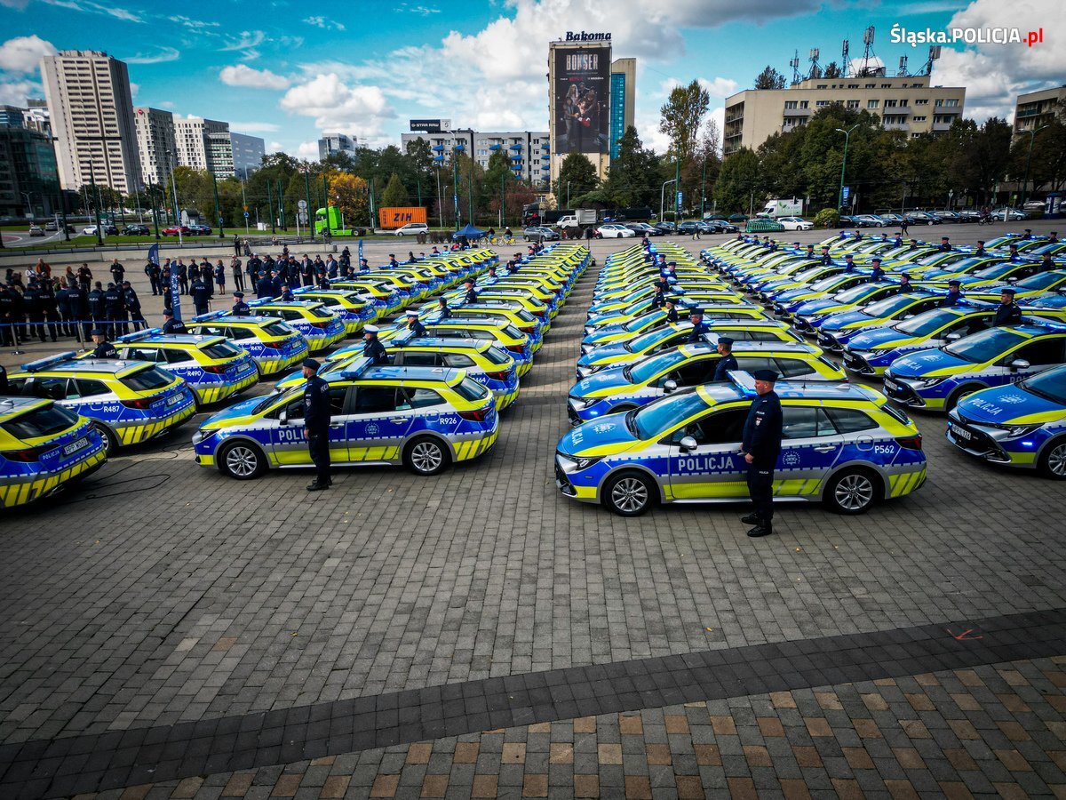 Nowe samochody Śląskiej Policji