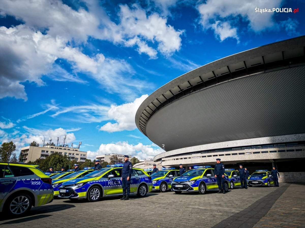 Nowe samochody Śląskiej Policji