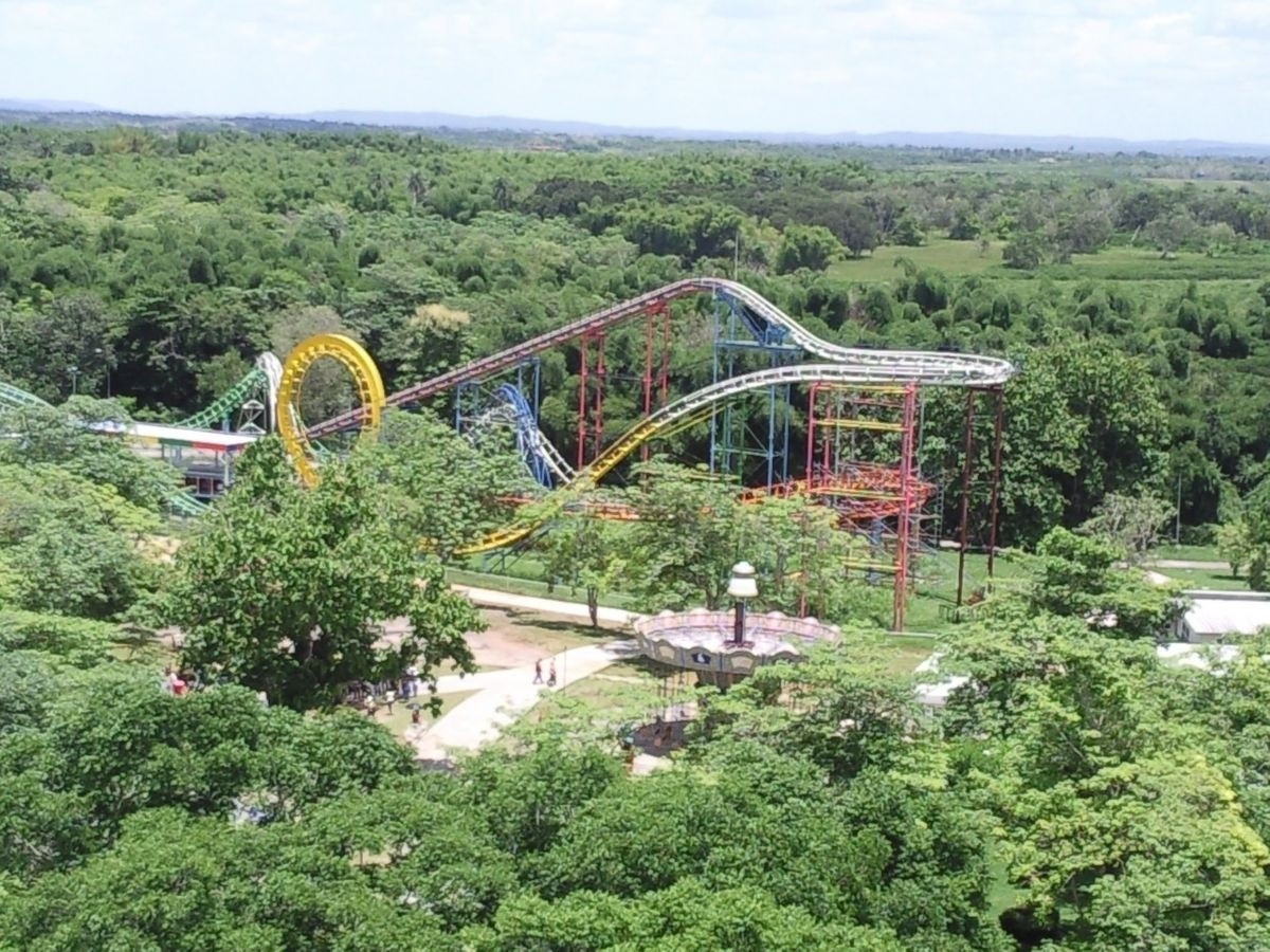 Parque Lenin w Hawanie - kubański odpowiednik Parku Śląskiego (WPKiW).. Lunapark