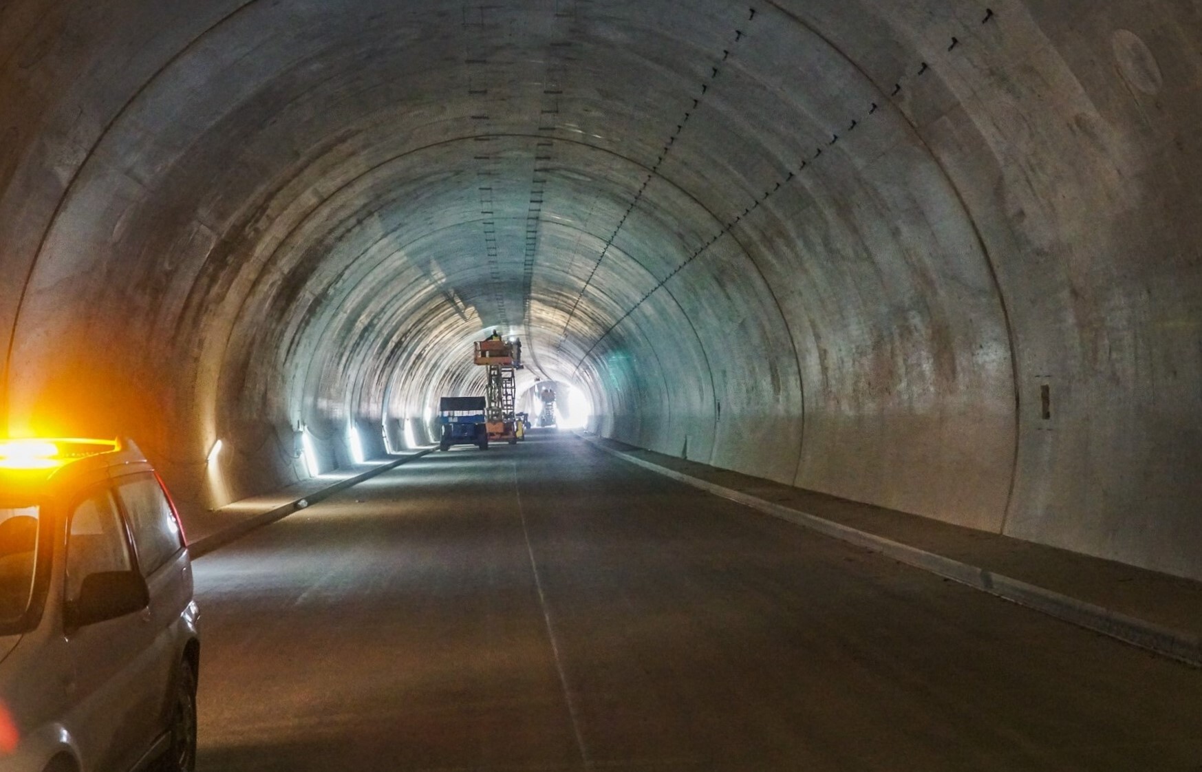 Tunel przez masyw Białożyński Groń