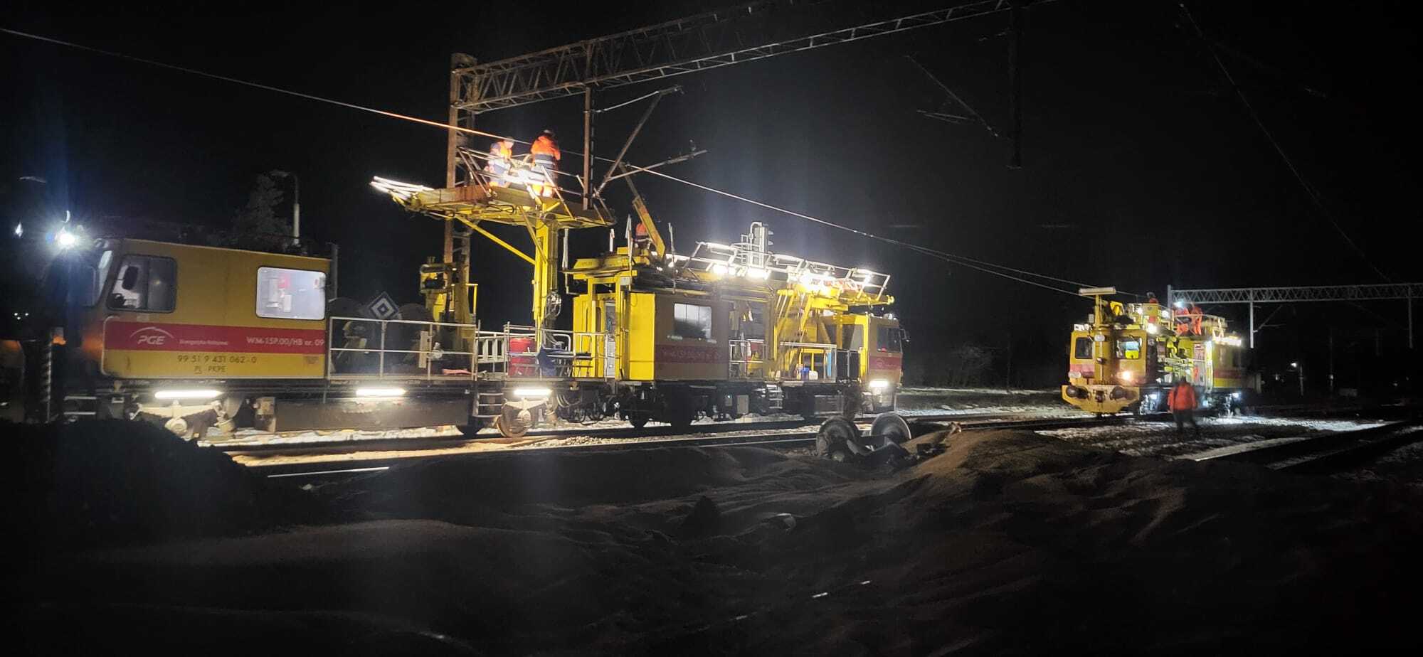 Udrażnianie torów na stacji Kuźnia Raciborska, prace nocne