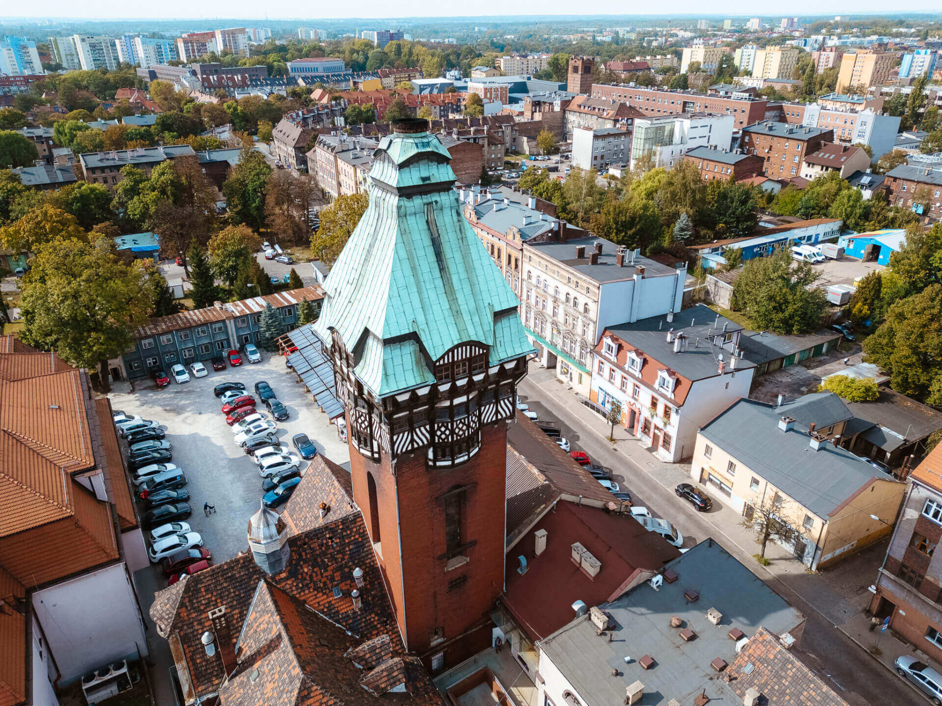 Wieża ciśnieniowo-kominowa przy szpitalu