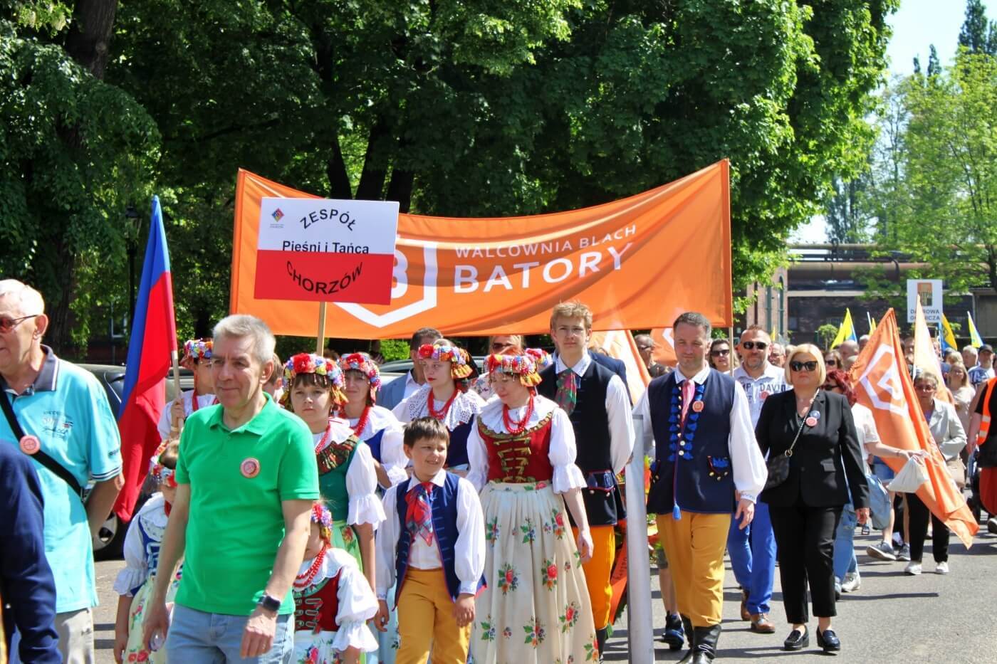 Chorzow pochod ludzi ognia