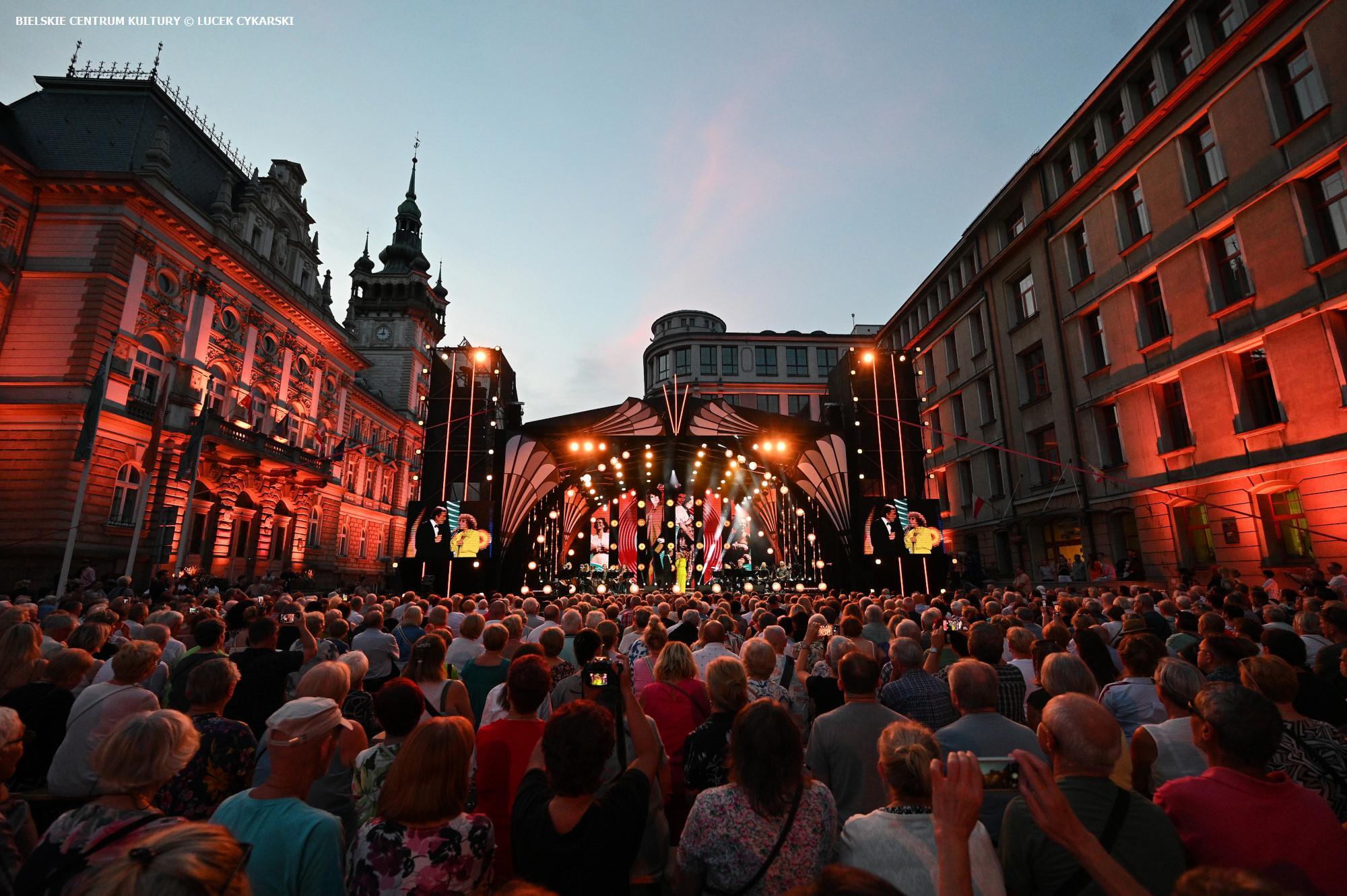 Koncert krolowa swingu pamieci marii koterbskiej bielsko biala 10