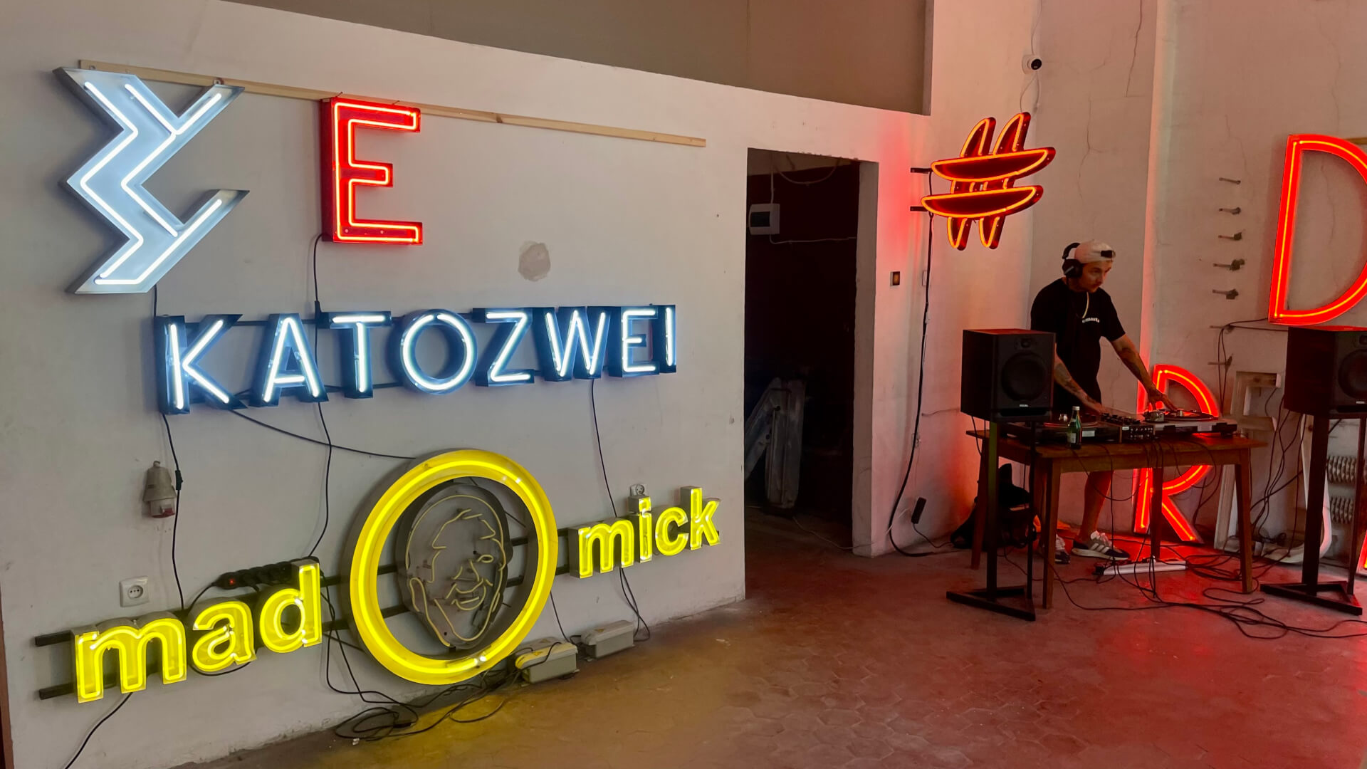 NEON Katowice w Bytomiu