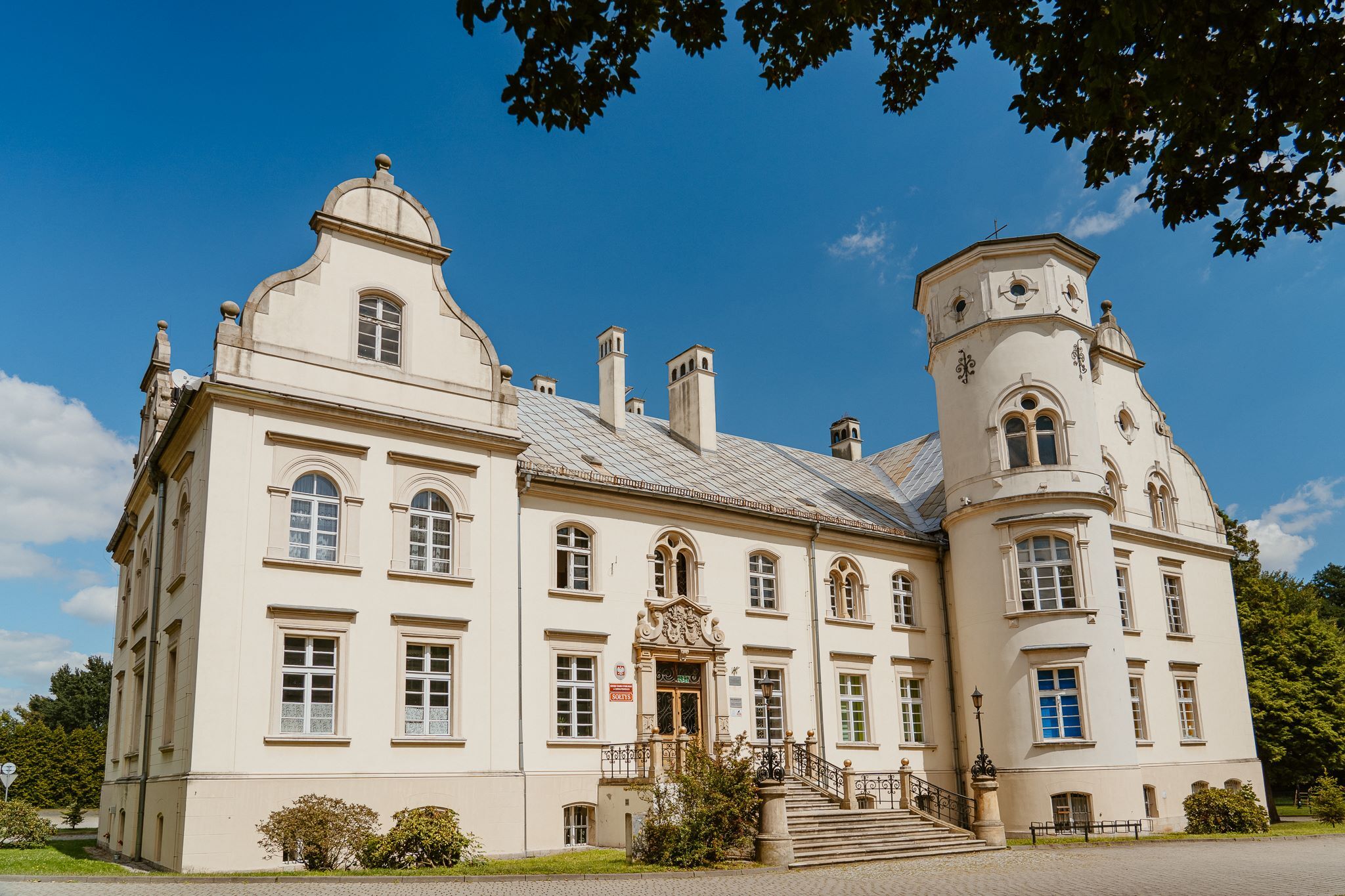 Przyszowice w województwie śląskim. Tu sołtys urzęduje w pałacu, a wieś tańczy i śpiewa