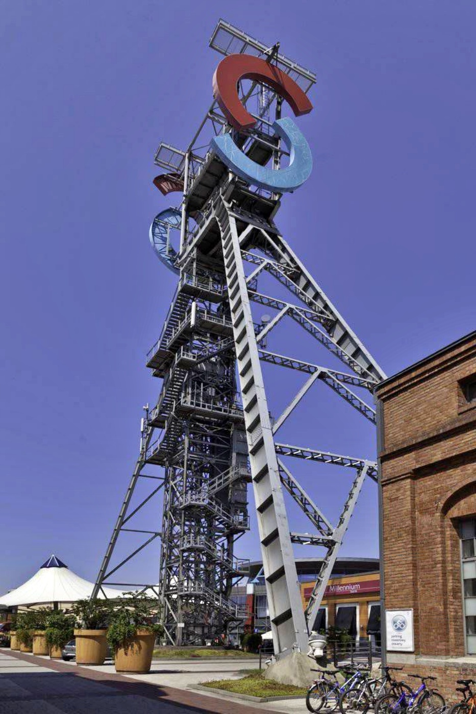 Wieża szybu Jerzy na terenie Silesia City Center