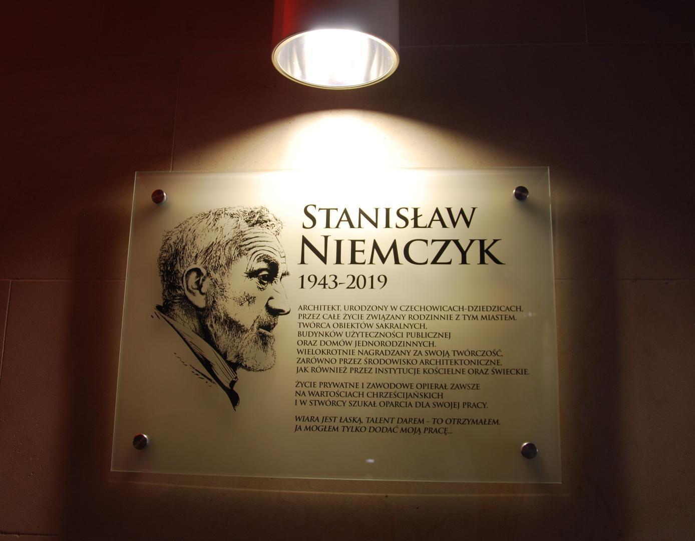 Tablica pamięci Stanisława Niemczyka. MDK Czechowice-Dziedzice