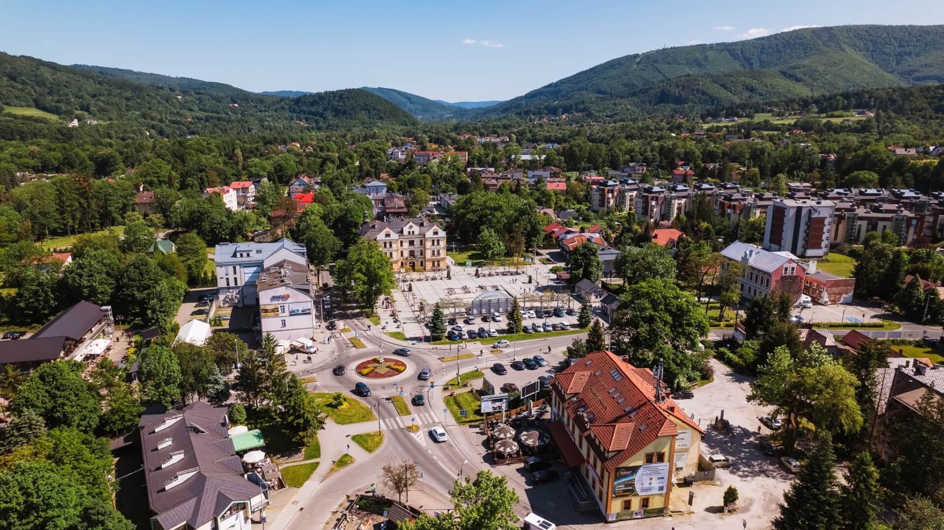 Ustroń: od hutniczych pieców do zjawiskowych piramid