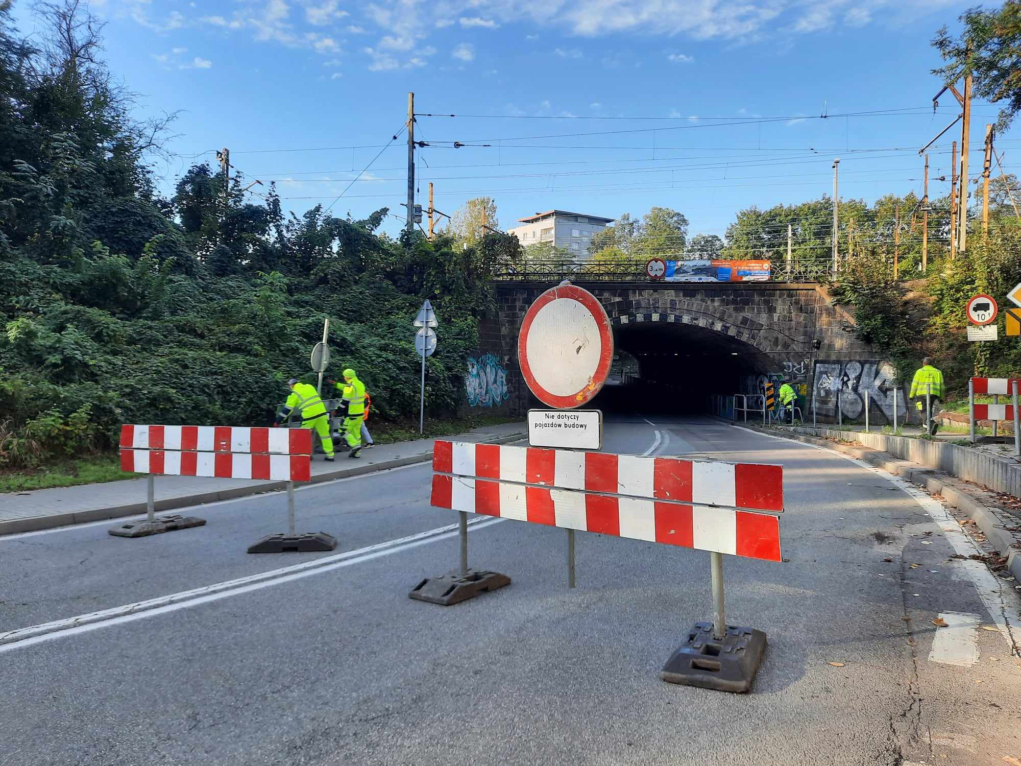 Wiadukt nad ul. Kłodnicką w Katowicach zamknięty