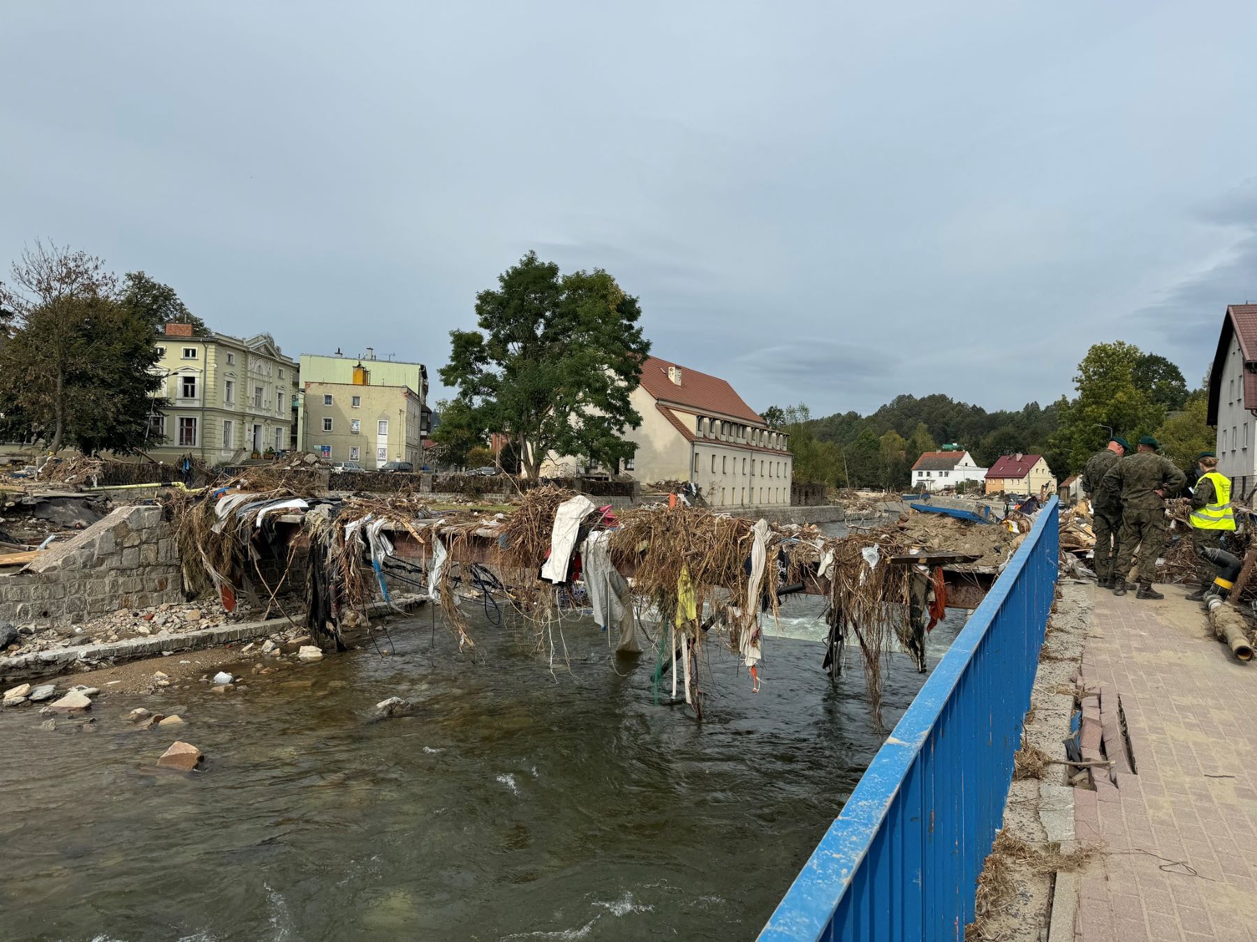 Zniszczona przez powódź kładka, Lądek-Zdrój